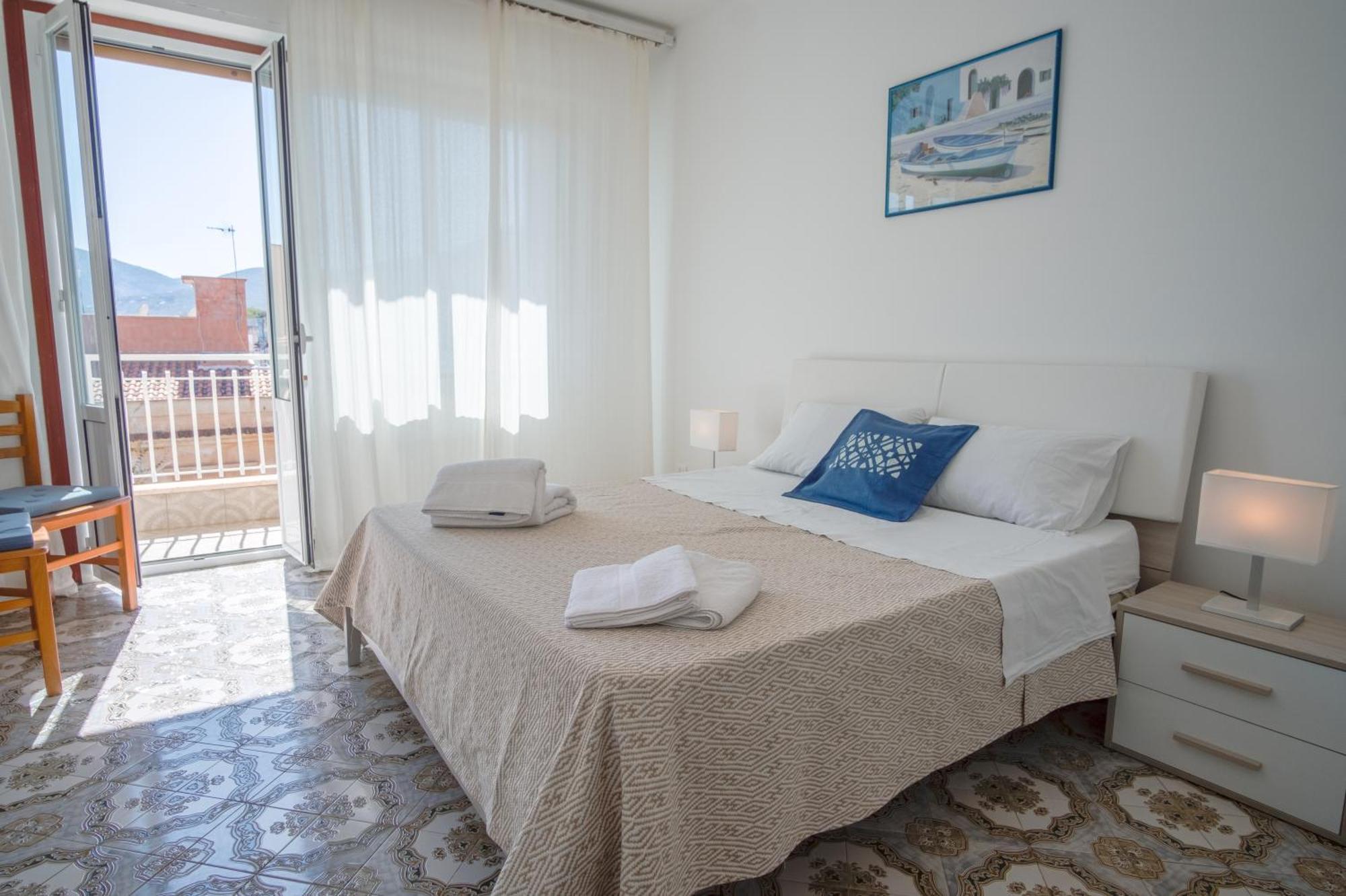 Апартаменты Mondello Sunsea House Экстерьер фото