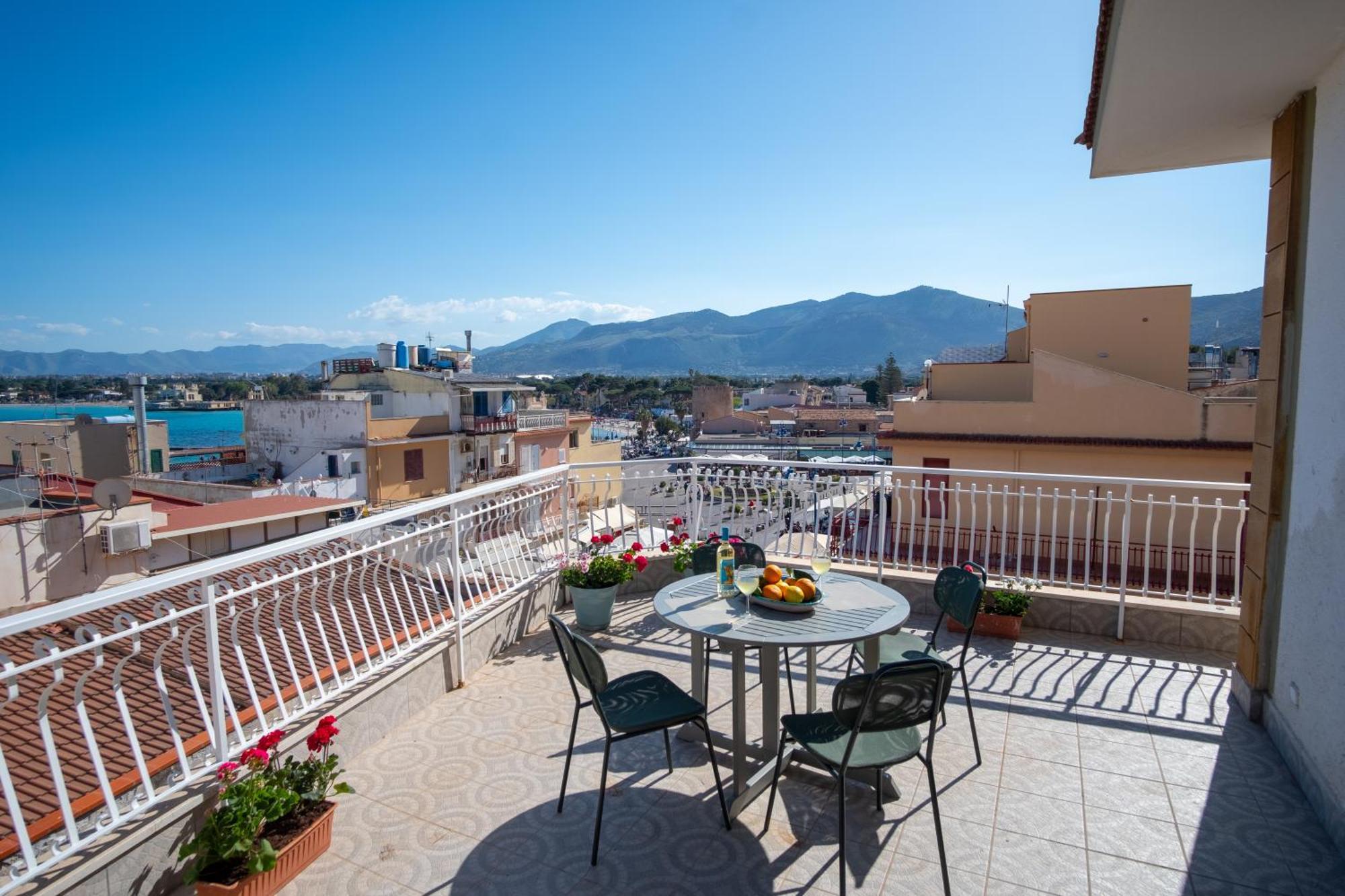 Апартаменты Mondello Sunsea House Экстерьер фото