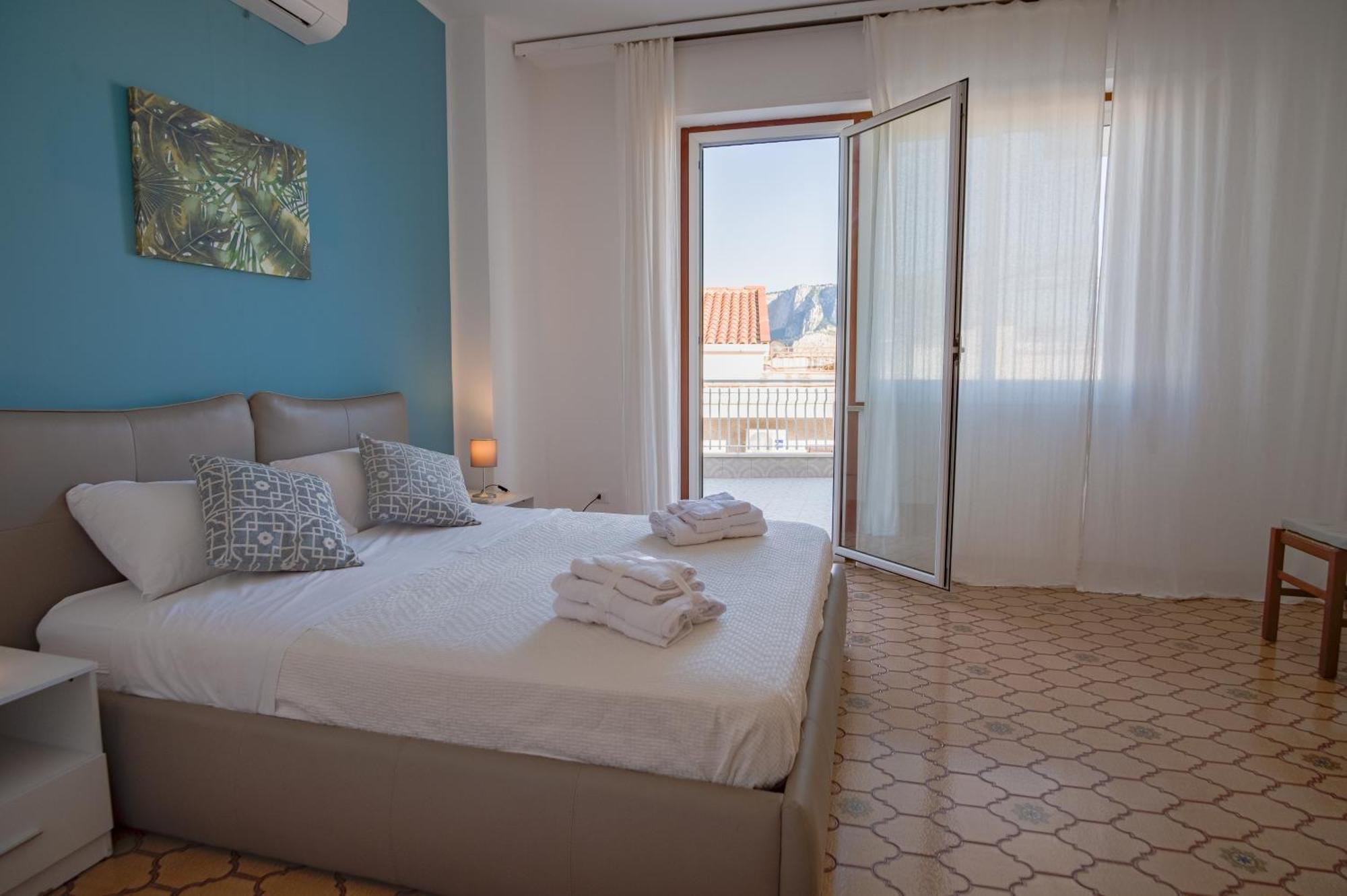 Апартаменты Mondello Sunsea House Экстерьер фото
