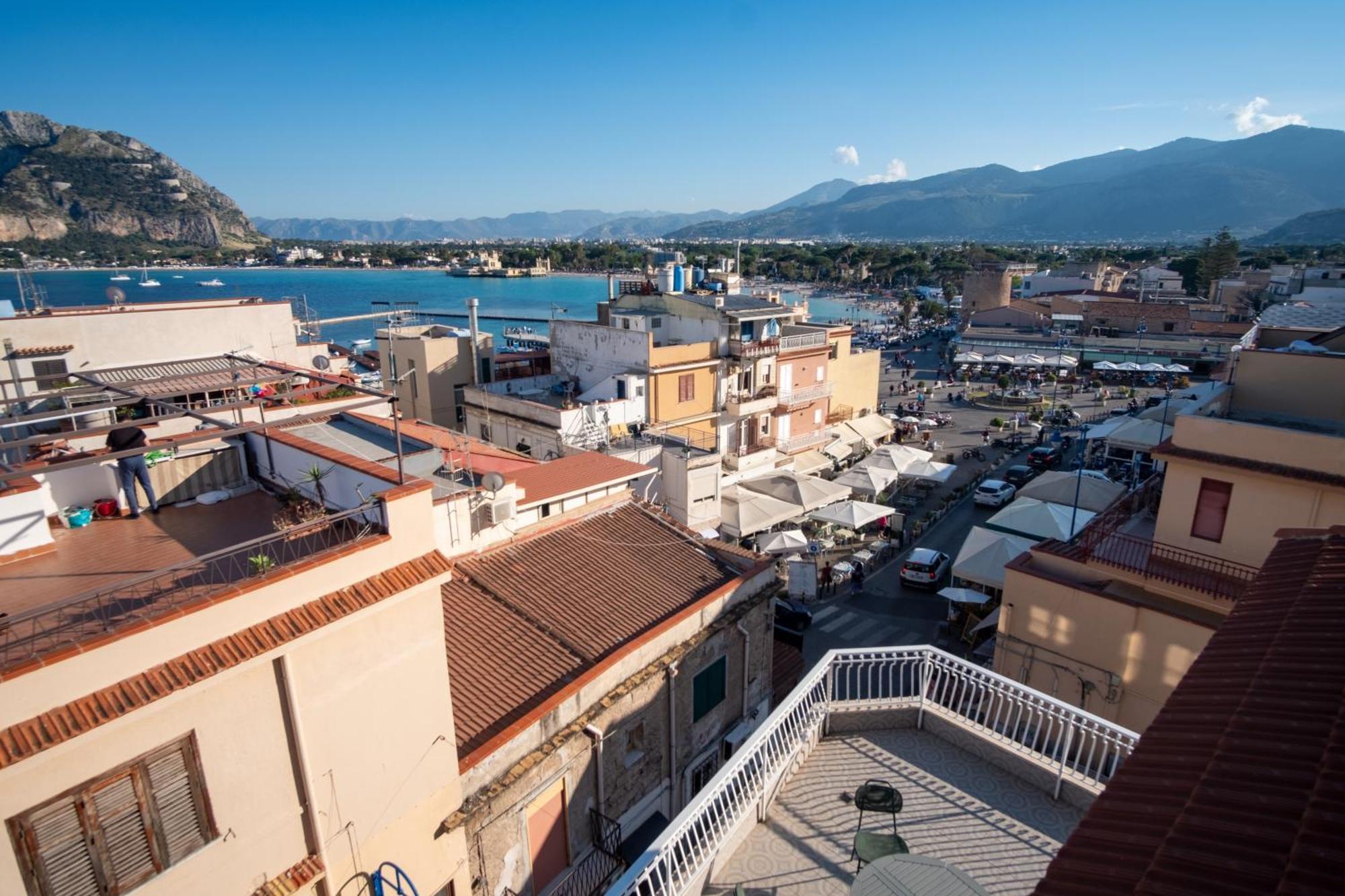Апартаменты Mondello Sunsea House Экстерьер фото
